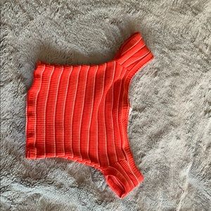 Off the shoulder crop!